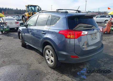 2013 Toyota Rav4 Xle z USA, uszkodzony, nr VIN JTMRFREV0D5016528